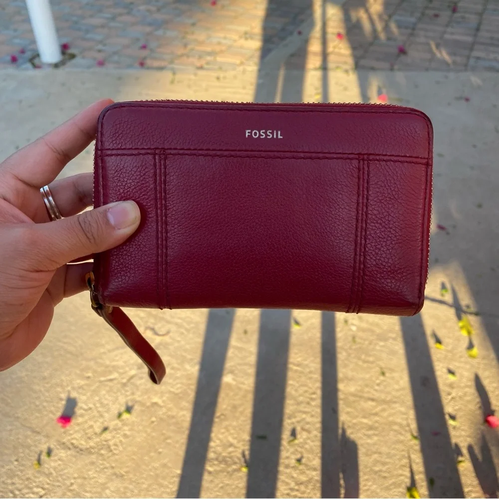FOSSIL Zip Around Wallet Wristlet - Picture 5 of 6